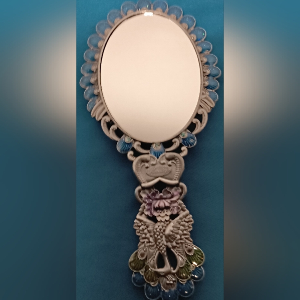 Vintage Foldable Maniya Peacock Mirror - Picture 3 of 16